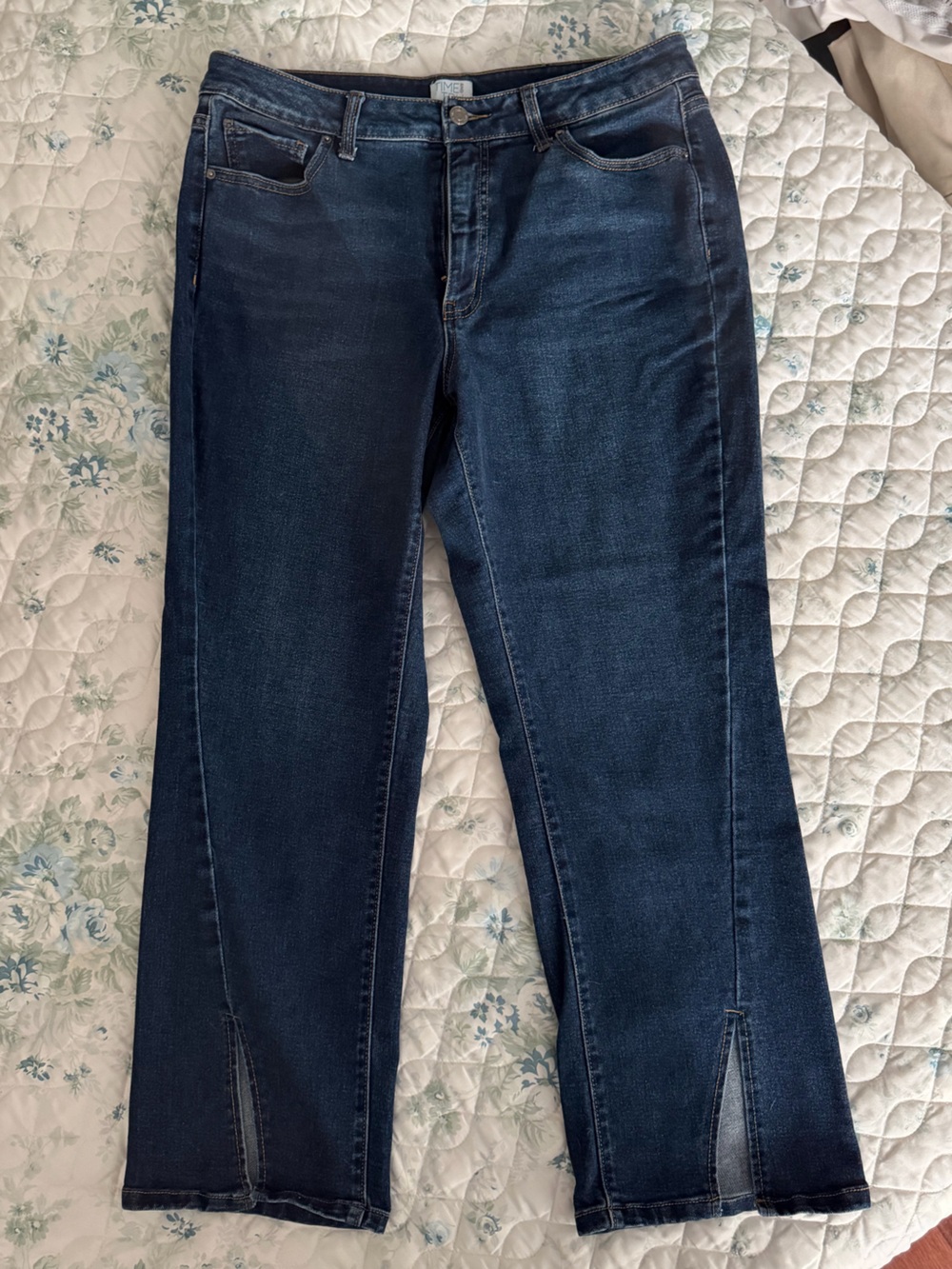 Time & Tru High-Rise Straight Leg with front ankle slit Dark blue jeans Sz 12 - Picture 3 of 3
